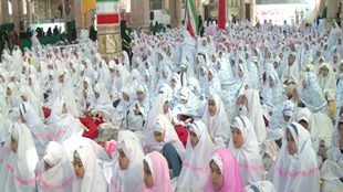 جشنی با رنگ و بوی بندگی. جشنی با رنگ و بوی بندگی.