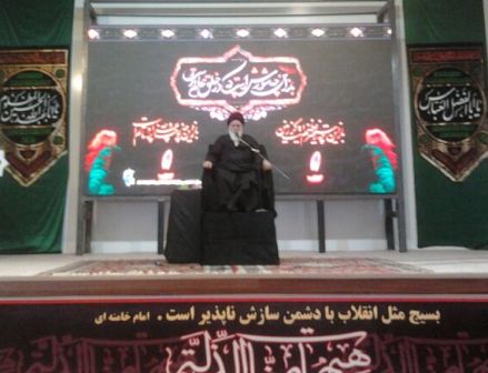 فرهنگ مقاومت و مقابله با ظلم پیام قیام کربلا است