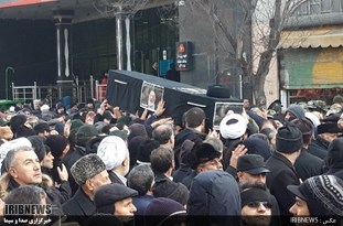 تشییع و تدفین پیکر آیت الله سیدحاتمی از میدان مصلای اردبیل