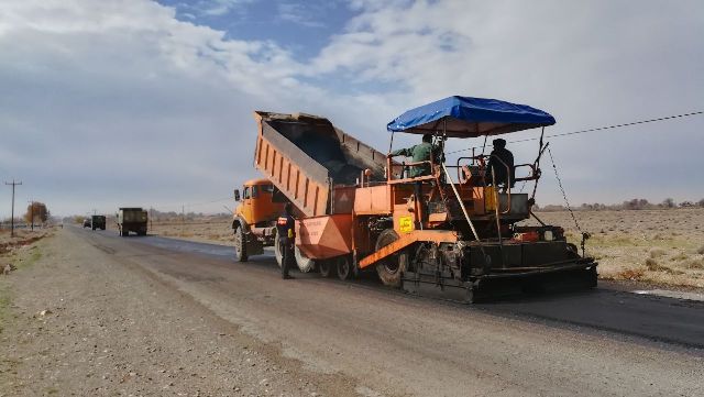 اجرای طرح راه روستایی در نیشابور