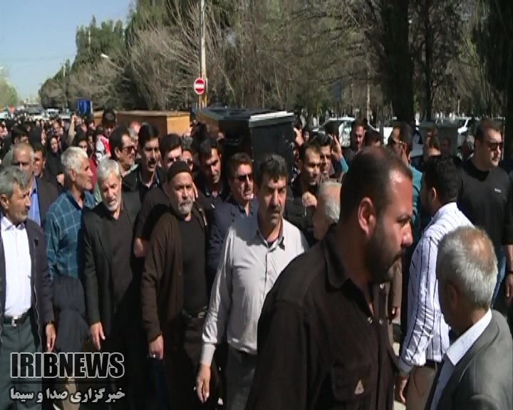 تشییع پیکر پنج نفر از جان باختگان سیلاب در شیراز