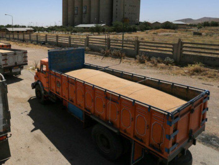 اسلام آباد ۳۰۰ هزار تن گندم وارد خواهد کرد اسلام آباد ۳۰۰ هزار تن گندم وارد خواهد کرد