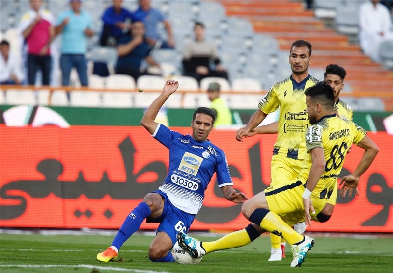 دیدار مردان فوتبالیست فارس با نماینده تهران