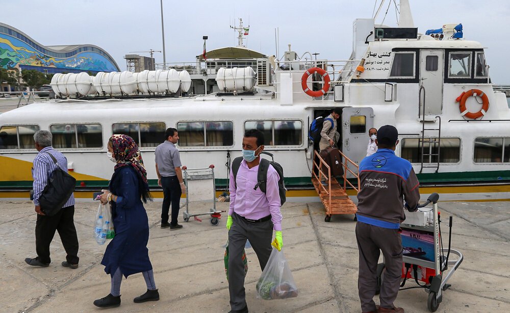 ورود بیش از ۹۵ هزار مسافر به جزیره کیش ورود بیش از ۹۵ هزار مسافر به جزیره کیش