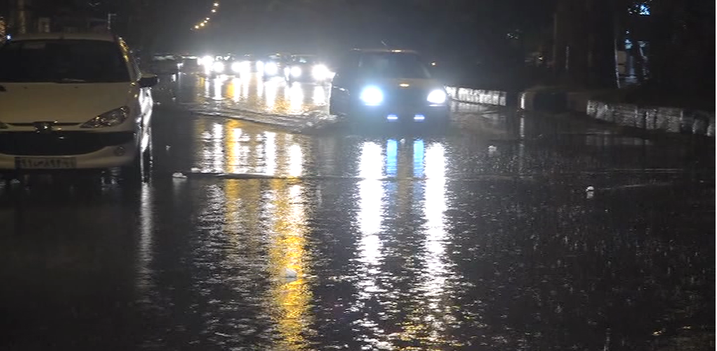 قطعی برق و آبگرفتی معابر در خلخال