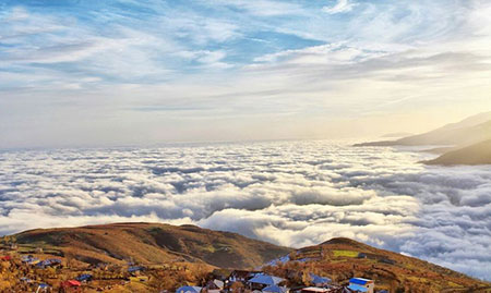 روستای فیلبند، روستایی عجیب و رویایی بر فراز ابرها