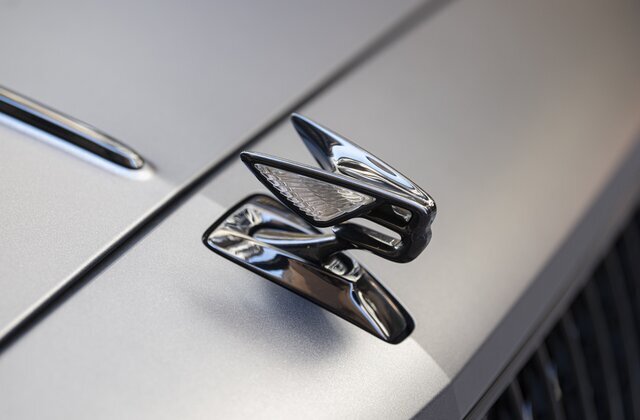 اولین خودروی برقی بنتلی با تکنولوژی رانندگی بدون دخالت دست