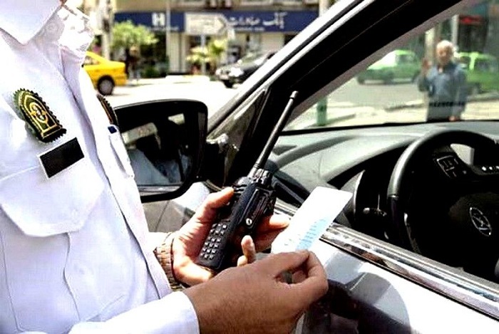 توقیف خودروی سواری با ۱۷۴ میلیون ریال خلافی در ابهر توقیف خودروی سواری با ۱۷۴ میلیون ریال خلافی در ابهر