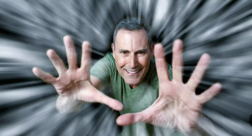 ادعای جادوگر صهیونیست در سرنگون کردن پهپادهای ایرانی! ادعای جادوگر صهیونیست در سرنگون کردن پهپادهای ایرانی!