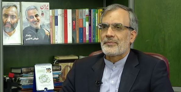 راوی و نحوه پرداخت مهمترین ویژگی «اخگر به گریبان» است راوی و نحوه پرداخت مهمترین ویژگی «اخگر به گریبان» است