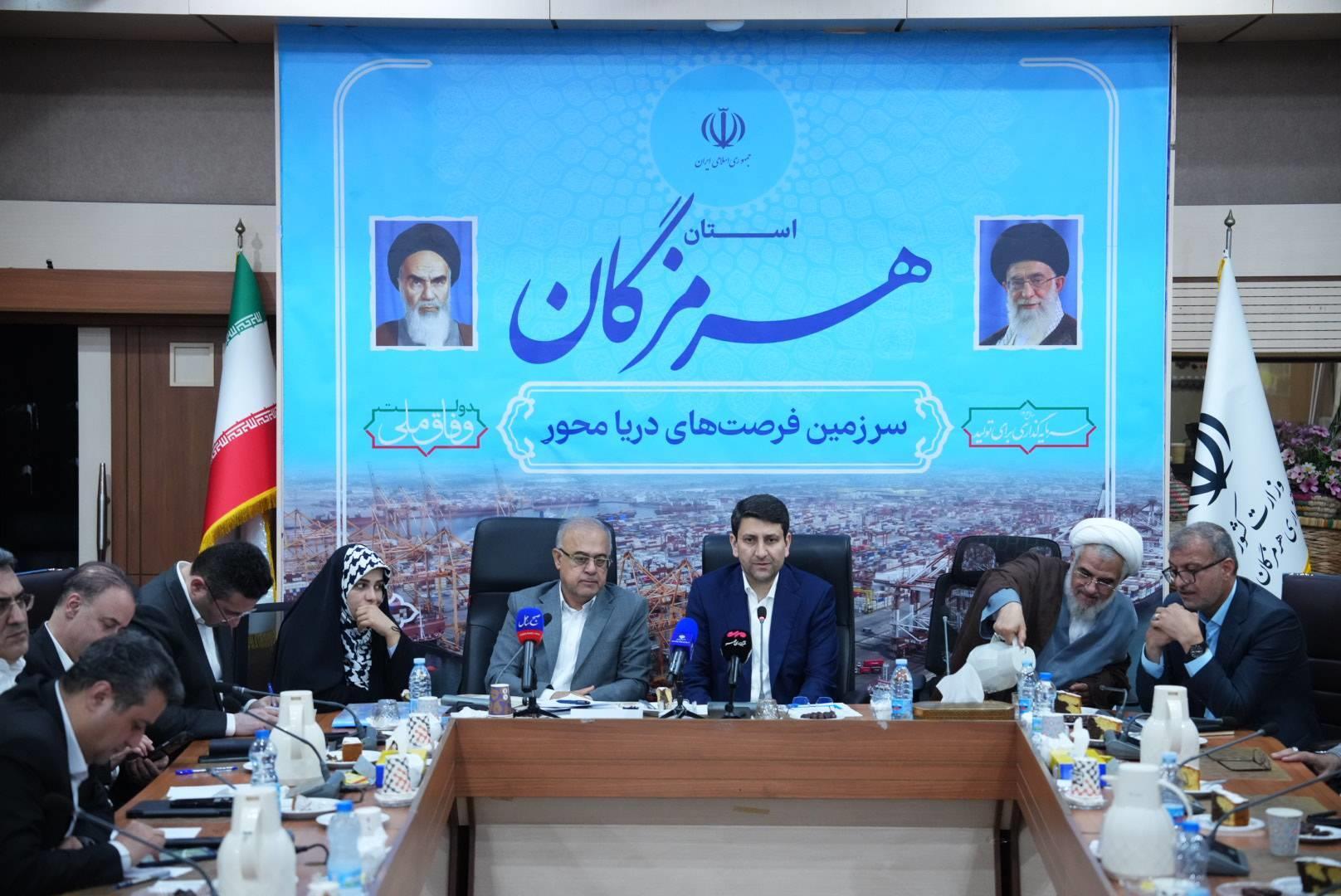 وزیر ارتباطات: ظرفیت‌های گردشگری و اقتصاد دیجیتال هرمزگان زمینه‌ساز پیشتازی در جنوب کشور