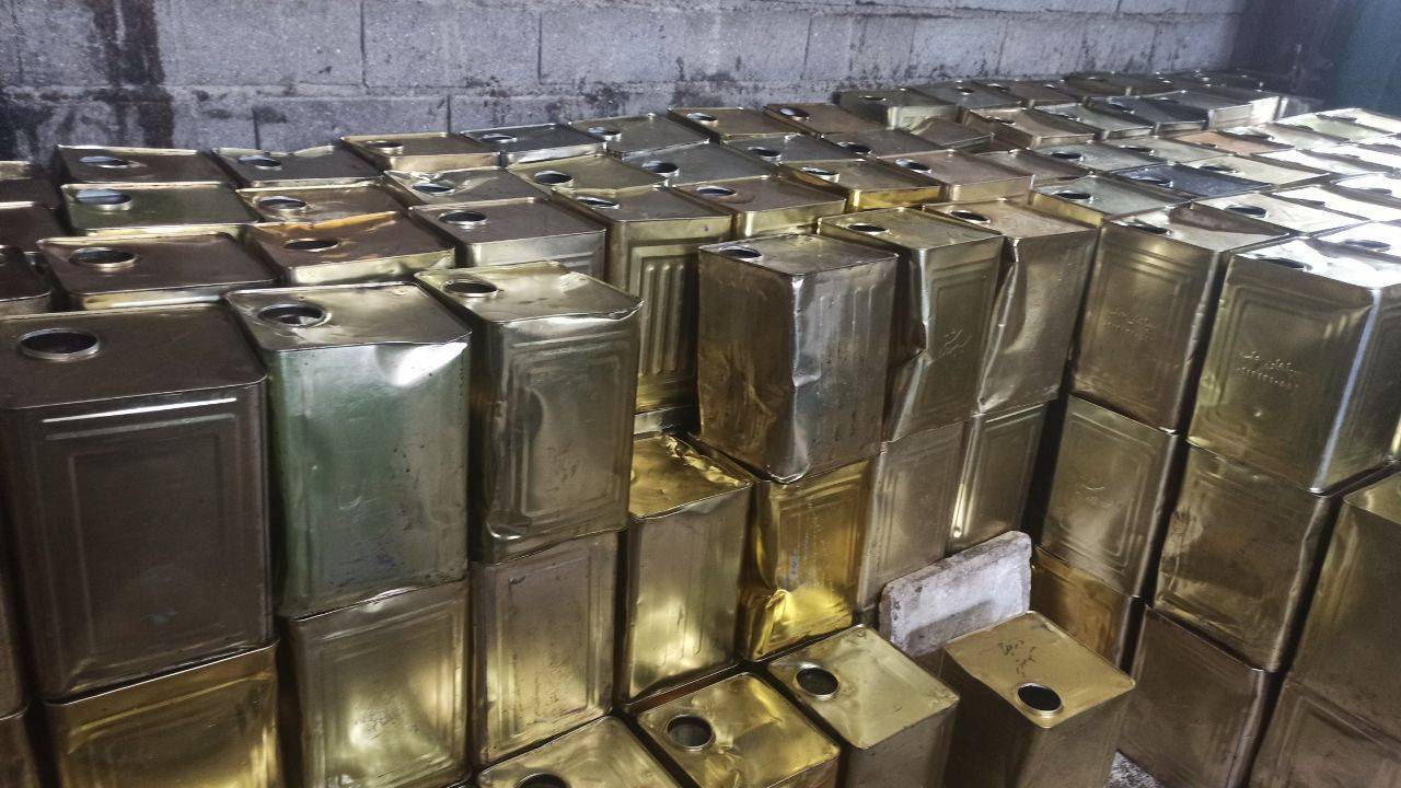 شناسایی کارگاه تولید عسل قلابی توسط دریابانان بندرانزلی