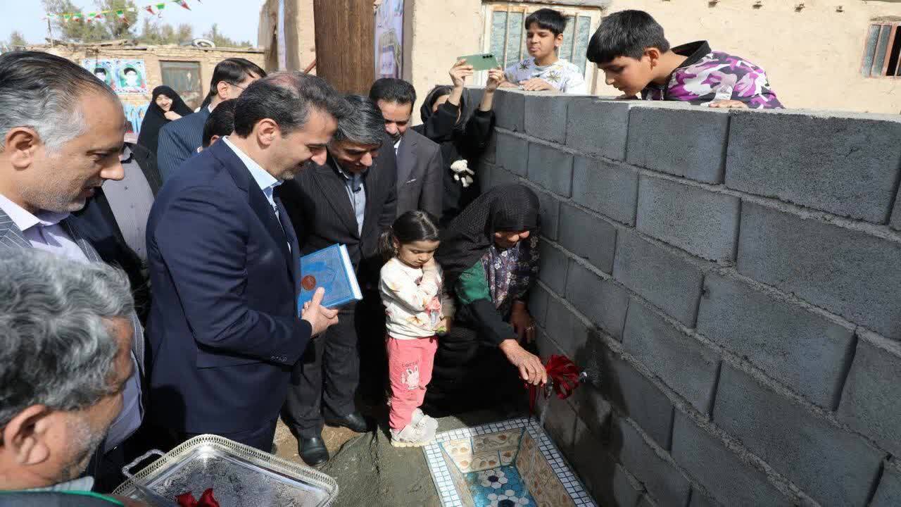 پایداری آب شرب با افتتاح پروژه آبرسانی روستای حسن‌آباد بافق