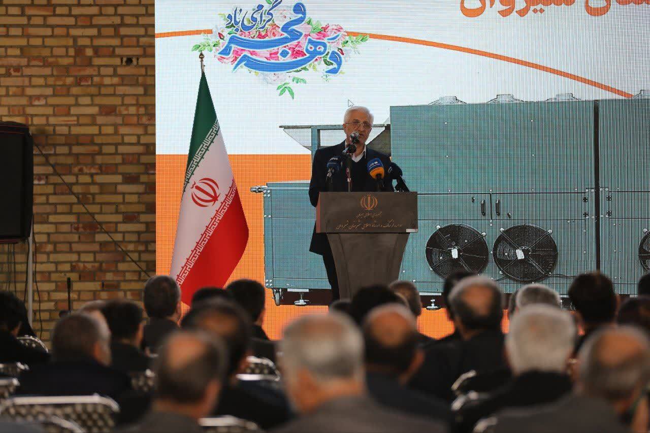 باید به دستاورد‌های جوانان کشورمان ببالیم