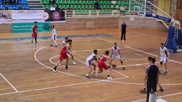 شکست هیرکان رشت در رقابت‌های لیگ حرفه‌ای بسکتبال باشگاه‌های کشور