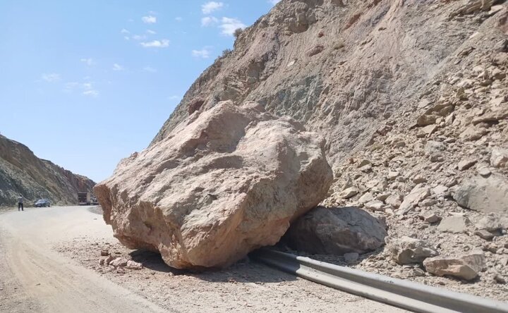 ادامه ریزش‌برداری در پاتاوه–دهدشت؛ خطر سقوط سنگ جدی است