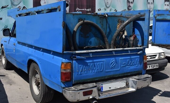 توقیف وانت حامل گازوئیل قاچاق در آباده توقیف وانت حامل گازوئیل قاچاق در آباده