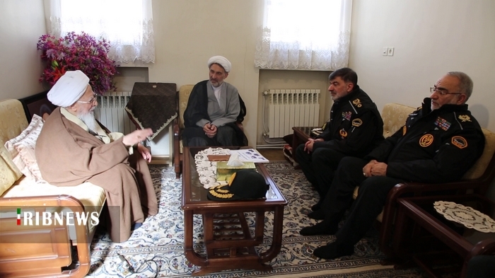 تاکید بر بصیرت، دشمنشناسی و پرهیز از خواب غفلت تاکید بر بصیرت، دشمنشناسی و پرهیز از خواب غفلت