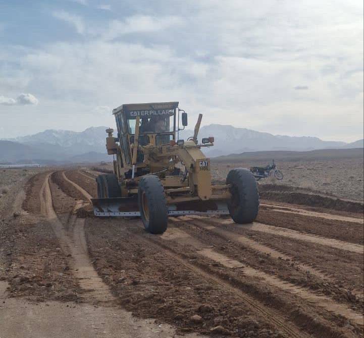 مشارکت اهالی روستای برازق ششتمد در بهسازی راه روستایی