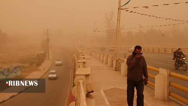 نفوذ خاک به آسمان لرستان