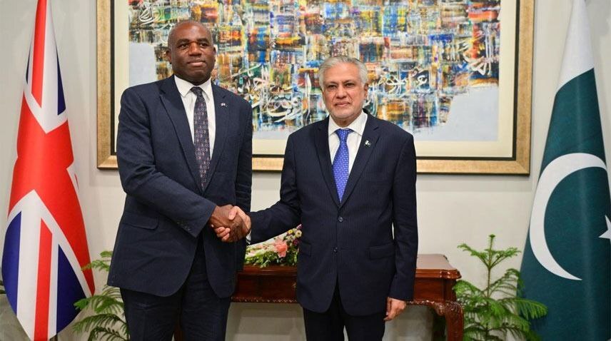 سفر اعلام نشده وزیر خارجه انگلیس به پاکستان سفر اعلام نشده وزیر خارجه انگلیس به پاکستان