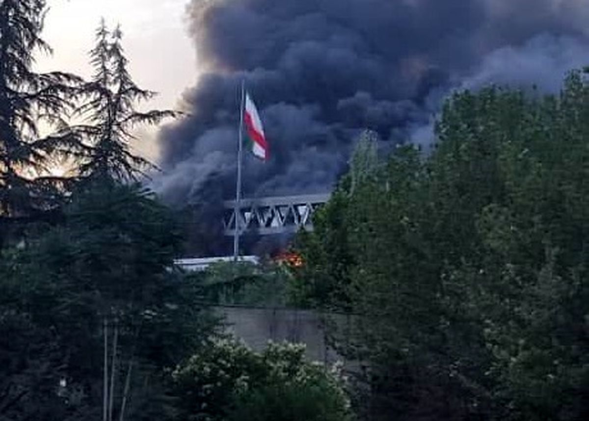 حمله وحشیانه دشمن به ساختمان خبر، مصداق بارز مقابله نظامی با آزادی بیان حمله وحشیانه دشمن به ساختمان خبر، مصداق بارز مقابله نظامی با آزادی بیان