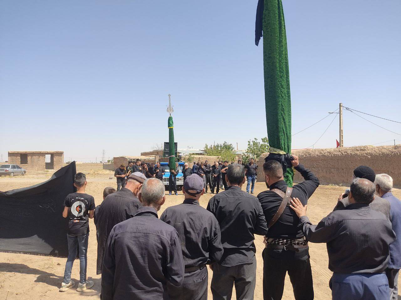 مراسم علم خبری در روستای صمان شهرستان فیروزه