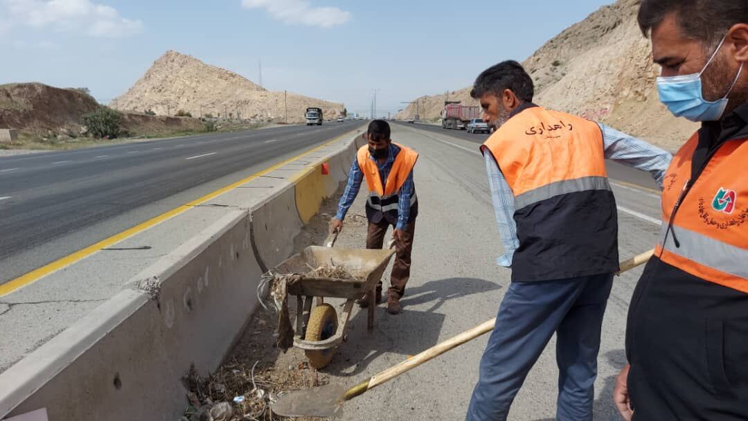 ۱۱۵۰۰ کیلومتر خطکشی و ۳۵۸۰۰ علائم جدید برای تردد ایمن زائران ۱۱۵۰۰ کیلومتر خطکشی و ۳۵۸۰۰ علائم جدید برای تردد ایمن زائران