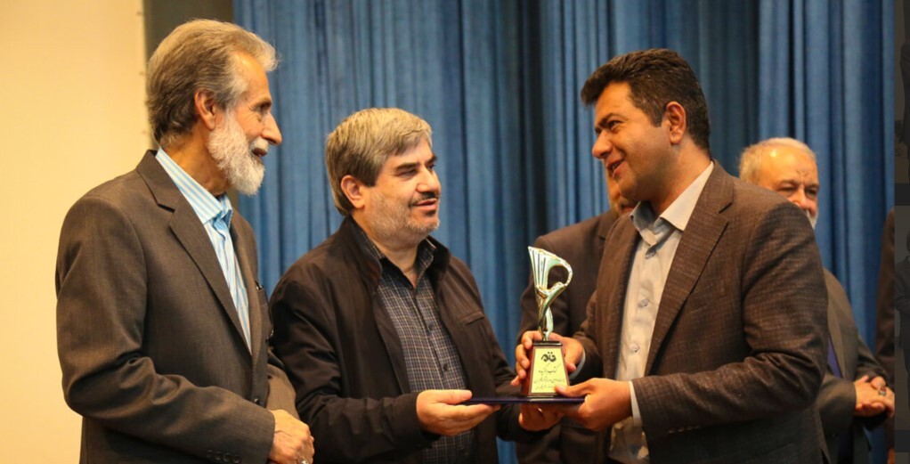 تجلیل از برگزیدگان جشنواره قلم زرین