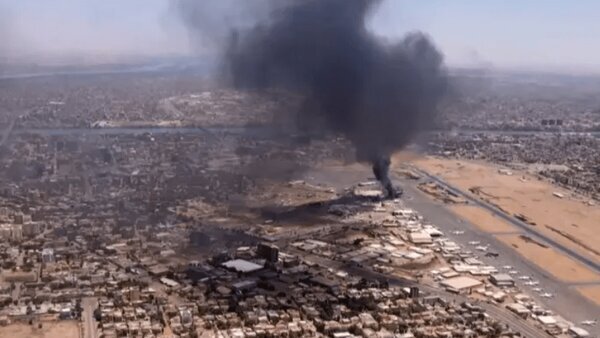 حمله پهپادها به فرودگاه در حال بازگشایی خارطوم حمله پهپادها به فرودگاه در حال بازگشایی خارطوم