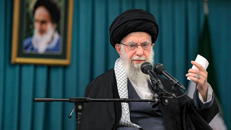 نوآوری علمی و اندیشه سیاسی دو ویژگی برجسته علامه نائینی نوآوری علمی و اندیشه سیاسی دو ویژگی برجسته علامه نائینی