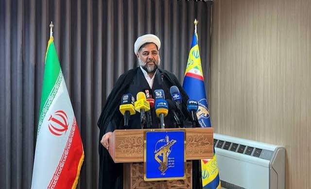 دست ایران در تعداد و تنوع موشکها پر است دست ایران در تعداد و تنوع موشکها پر است