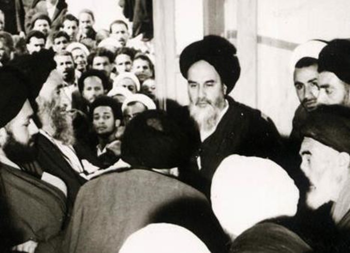 نطق تاریخی امام خمینی (ره) علیه کاپیتولاسیون؛ آغازگر موج بیداری