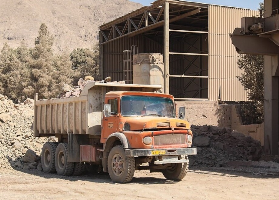 راه اندازی کارخانه سیمان بیارجمند با ظرفیت تولید سالانه ۷۰۰ هزار تن پس از ۱۸ سال رکود