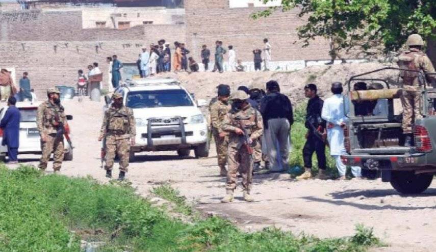 انفجار بمب در پاکستان جان ۶ نظامی را گرفت انفجار بمب در پاکستان جان ۶ نظامی را گرفت