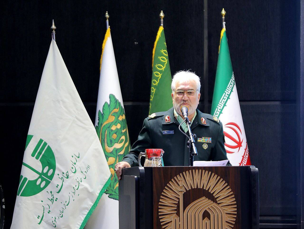 محیط بان از دیدگاه دین و فرهنگ ما یک خلیفه الله است محیط بان از دیدگاه دین و فرهنگ ما یک خلیفه الله است