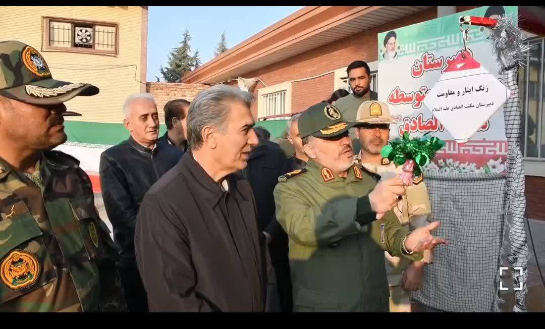 نواخته شدن زنگ ایثار در مدارس سلماس 