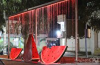 نصب و جانمایی المان‌های مناسبتی شب یلدا در اهواز