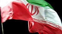 پرچمی که به بیرقِ عشق، شهره است