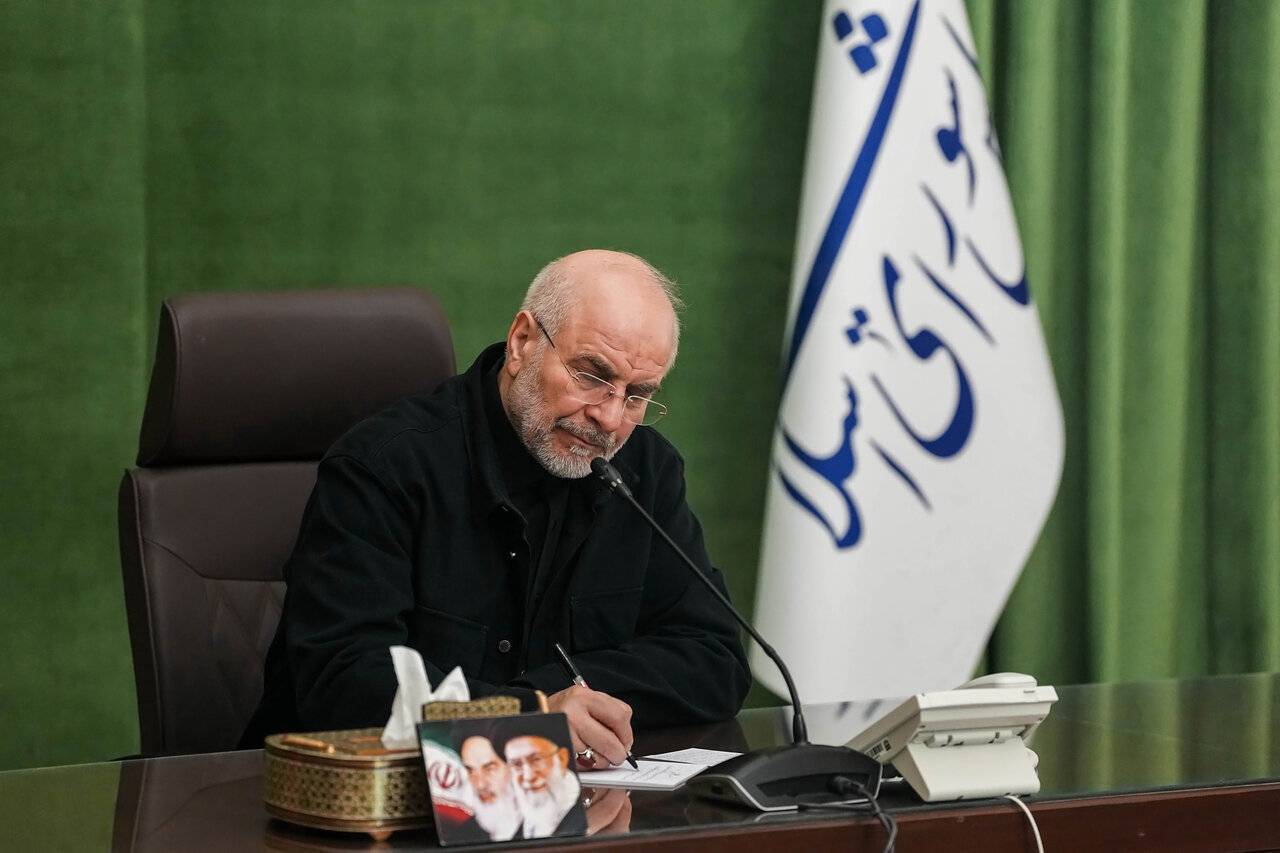باید برخاست و ندای خون‌خواهی ملت را به جهان رساند 