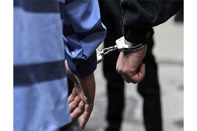 دستگیری عامل توزیع مواد مخدر در شیراز دستگیری عامل توزیع مواد مخدر در شیراز
