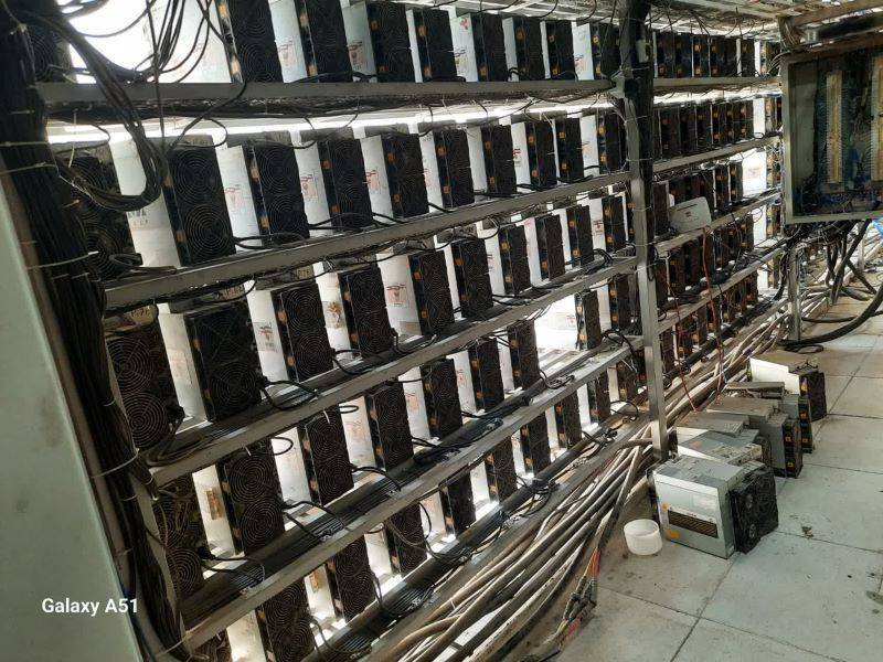کشف ۲۰۱ دستگاه استخراج رمزارز دیجیتال در مرودشت