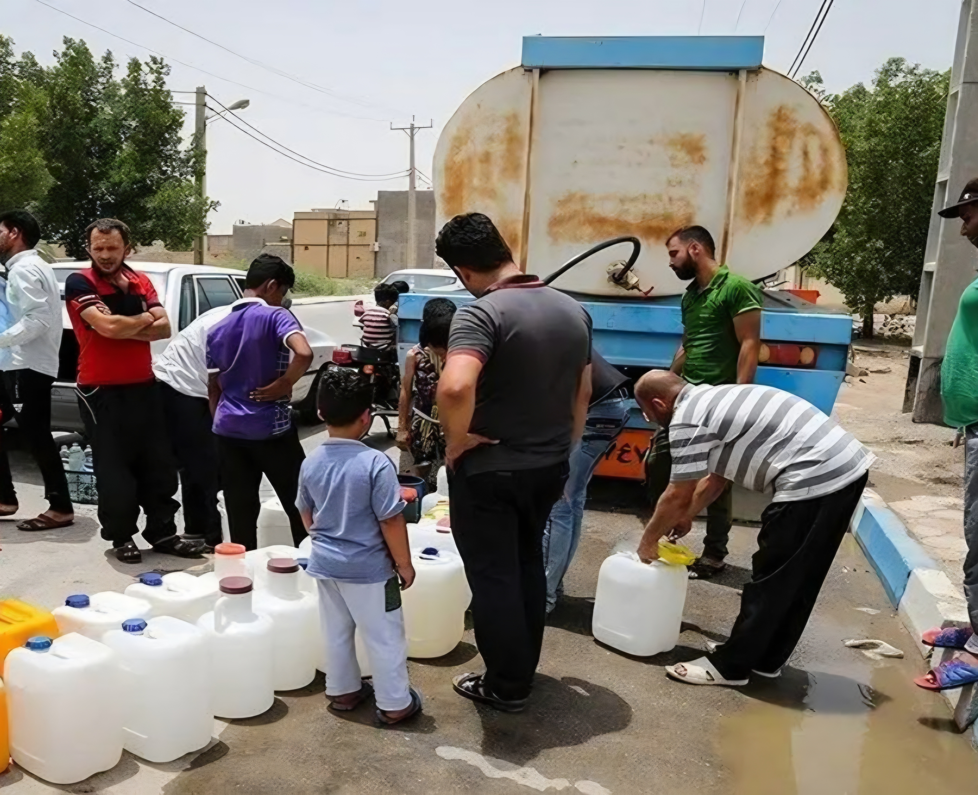 رفع معضل دیرینه بی آبی در عیندو اهواز با تکمیل طرح اصلاح و توسعه شبکه آب رفع معضل دیرینه بی آبی در عیندو اهواز با تکمیل طرح اصلاح و توسعه شبکه آب